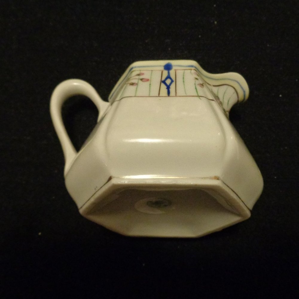 30S 40S HAND PAINTED NIPPON FLORALS EARLY PORCELAIN CREAMER